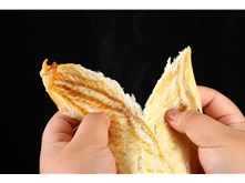 鱈魚(yú)片上偶見(jiàn)銀色的斑點(diǎn)是不是變質(zhì)發(fā)霉了？